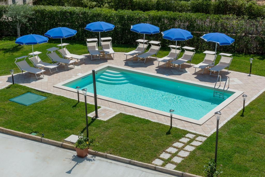 סירקוזה Residence Villa Eva מראה חיצוני תמונה