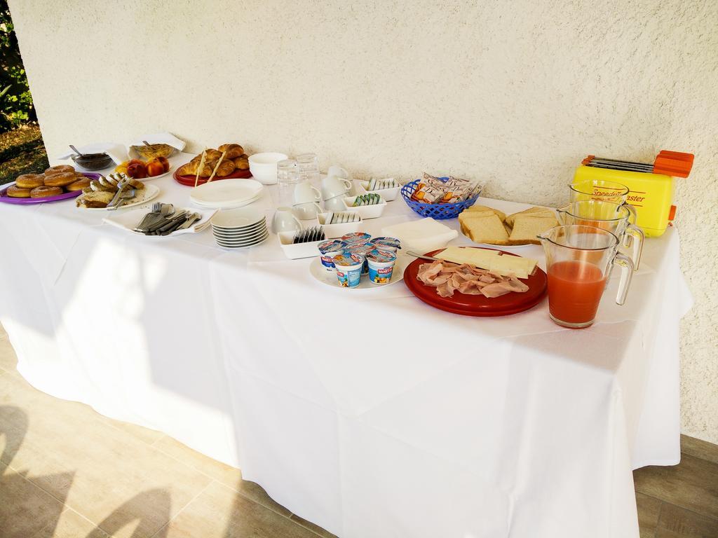 סירקוזה Residence Villa Eva מראה חיצוני תמונה